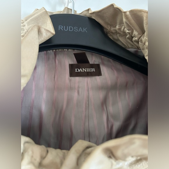 Danier women’s leather/suede jacket - Picture 6 of 11